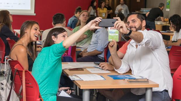Participantes en la edición 2019 de #Emprende24Sevilla celebrada en el CREA