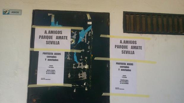 Aseos cerrados en el parque Amate