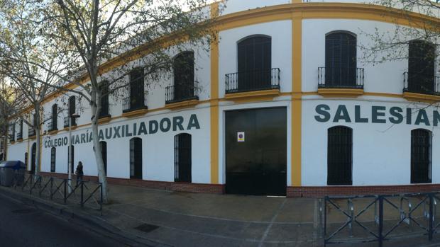 Fachada de las Salesianas de San Vicente
