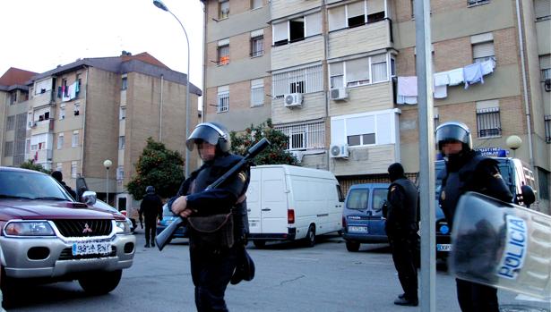 Agentes de Policía Nacional en las Tres Mil